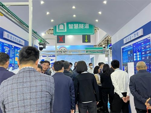 展會(huì)現(xiàn)場(chǎng)丨共赴一場(chǎng)思想與技術(shù)的交通盛宴，榮獲年度最佳產(chǎn)品獎(jiǎng)